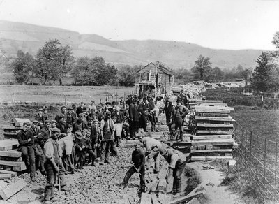 Costruzione della ferrovia Lynton e Barnstable, c.1890-98 da English Photographer